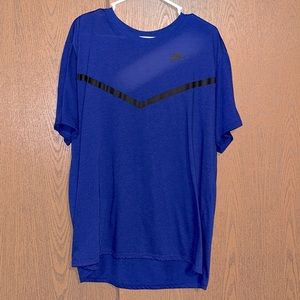 Nike T-shirt